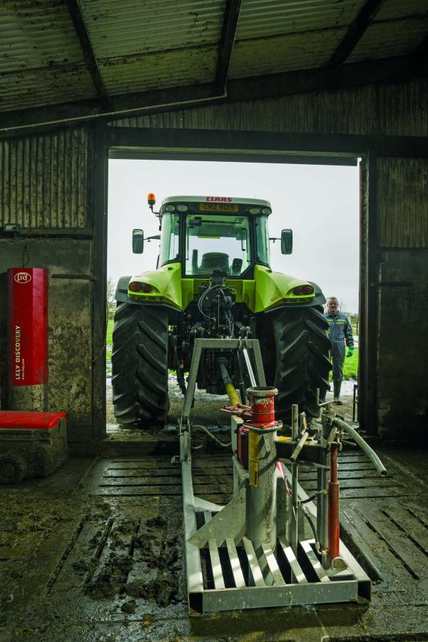 Farmers – take care mixing slurry | Health and Safety Executive Northern Ireland